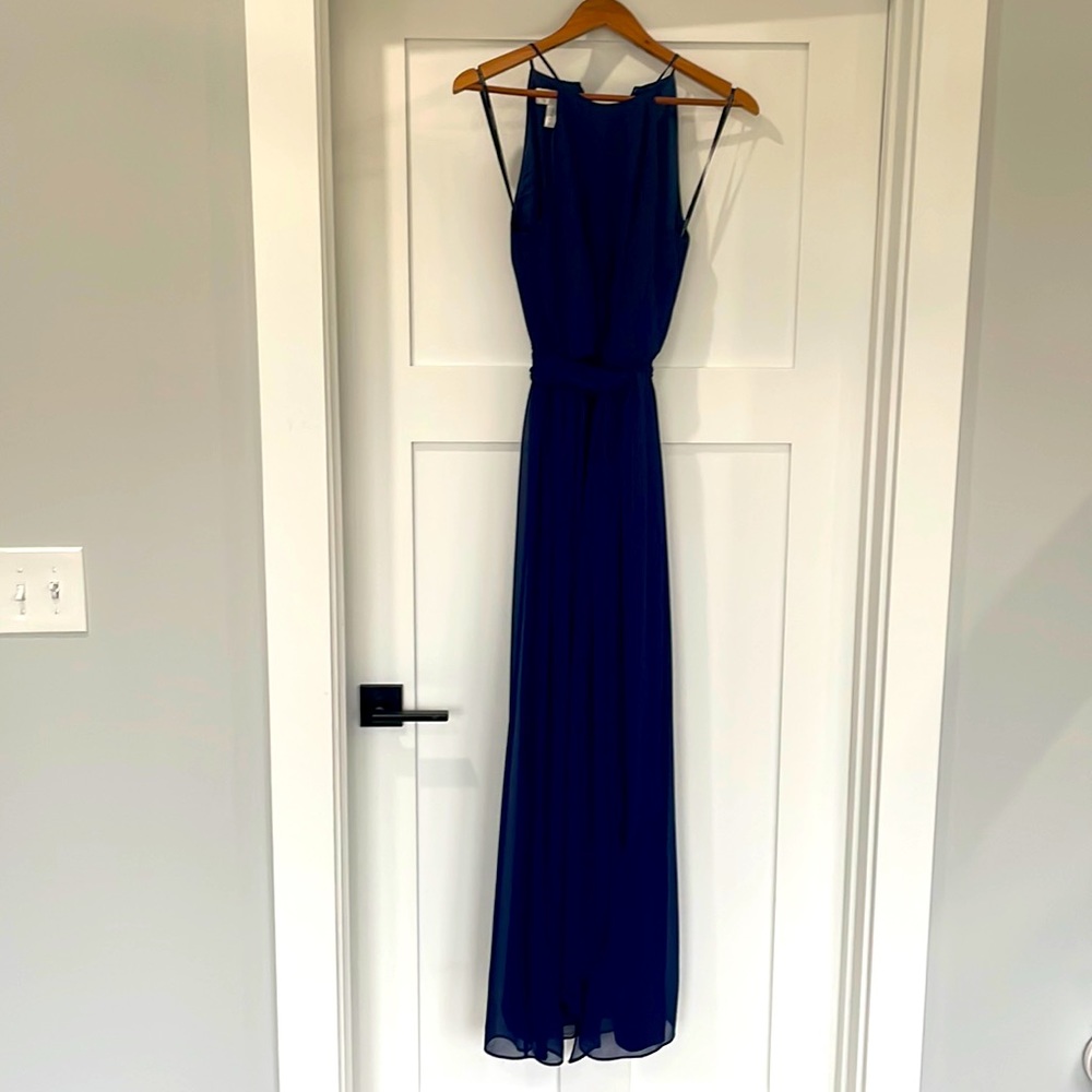 Flattering, fabulous navy maxi Donna Morgan dress with sash that’s formal + fun!